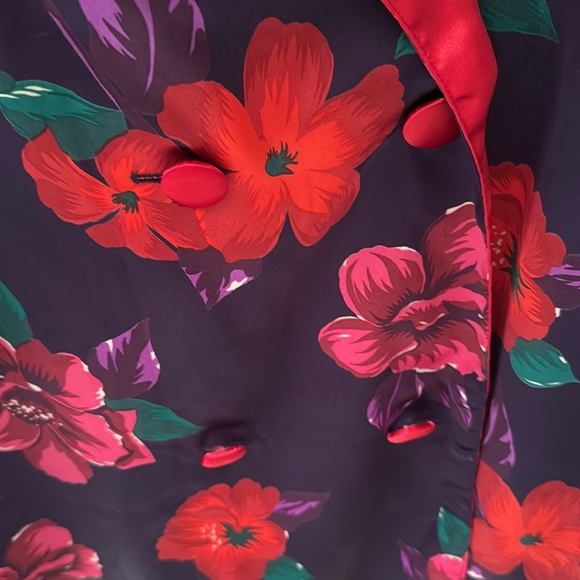 🌺✨TESORO Floral Robe ✨🌺 - Picture 8 of 10